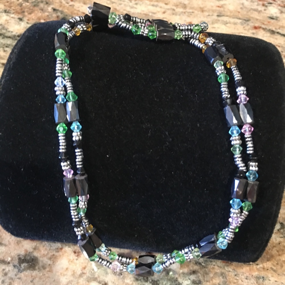 Magnetic necklace